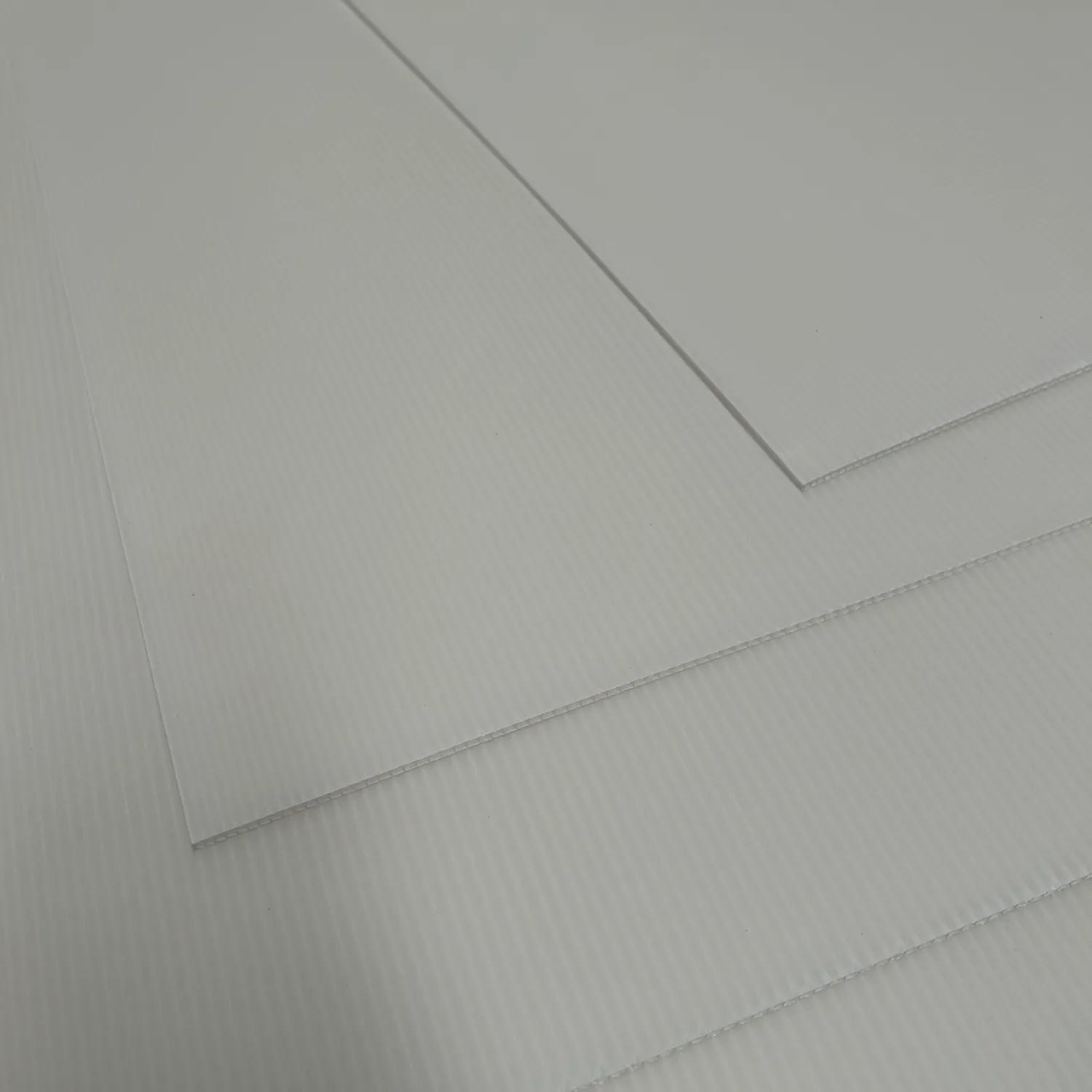 CFB032212WHITE_02_02_ac8f2b9ab3d35ed1013e6aa59d5b72028300a6a0_IMG_1249Tubecore_White_1 Corflute Sheeting White