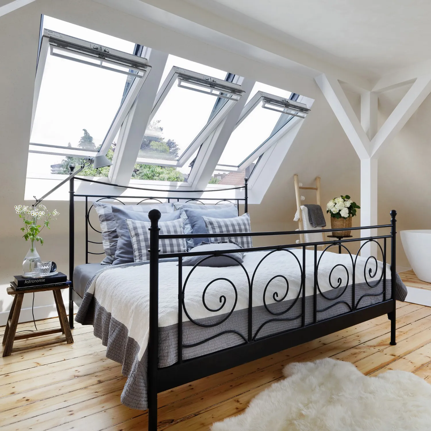 VELUX GGL Centre Pivot Roof Window