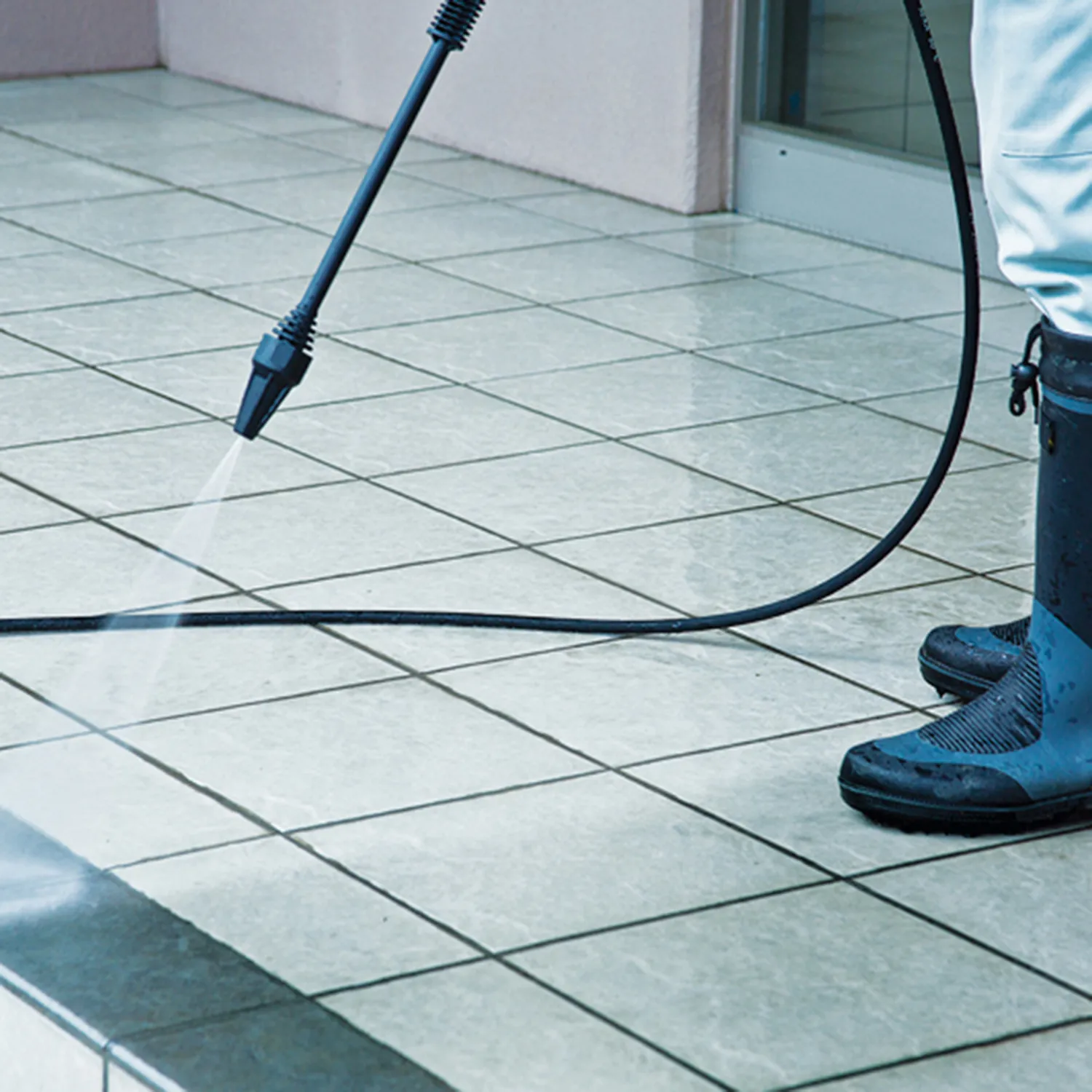 Makita® HW1200 High Pressure Water Cleaner